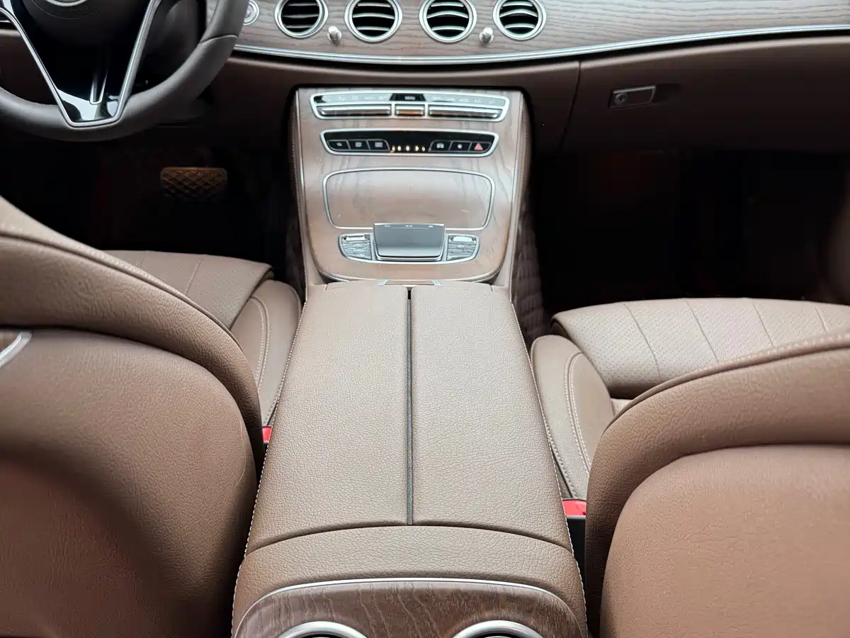 Mercedes-Benz E-Class 2021 E 260 L фото 8