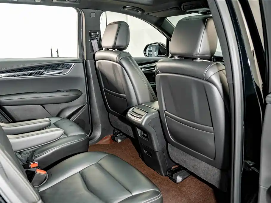 Cadillac XT6 2022 2.0T 6-Seater 4WD Luxury Edition фото 22