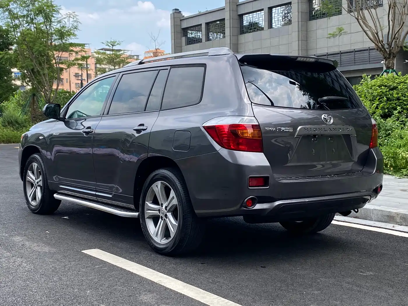 Toyota Highlander 2009 2.7L 2WD 7-seater Luxury Edition фото 6