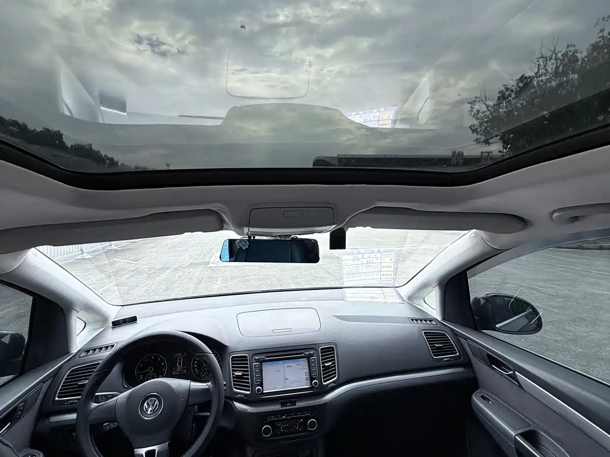 صورة 10 - Volkswagen Sharan