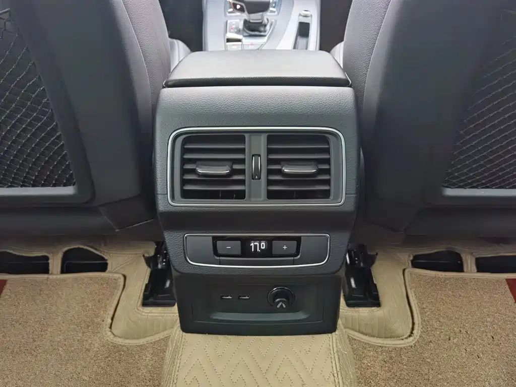 Audi Q5L 2020 45 TFSI Exclusive Fashion фото 25