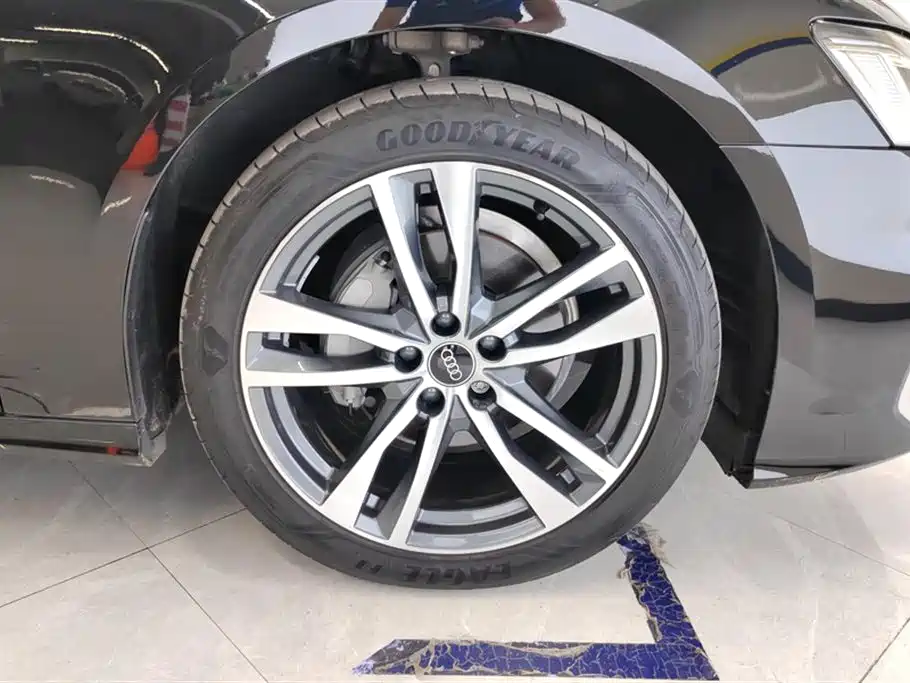 Audi A6L 2023 Facelift 40 TFSI Luxury Dynamic фото 6