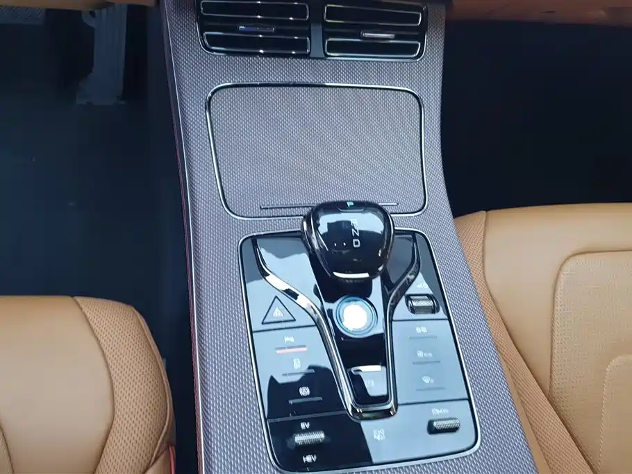 BYD Han 2022 DM-i 121KM Premium Edition фото 16