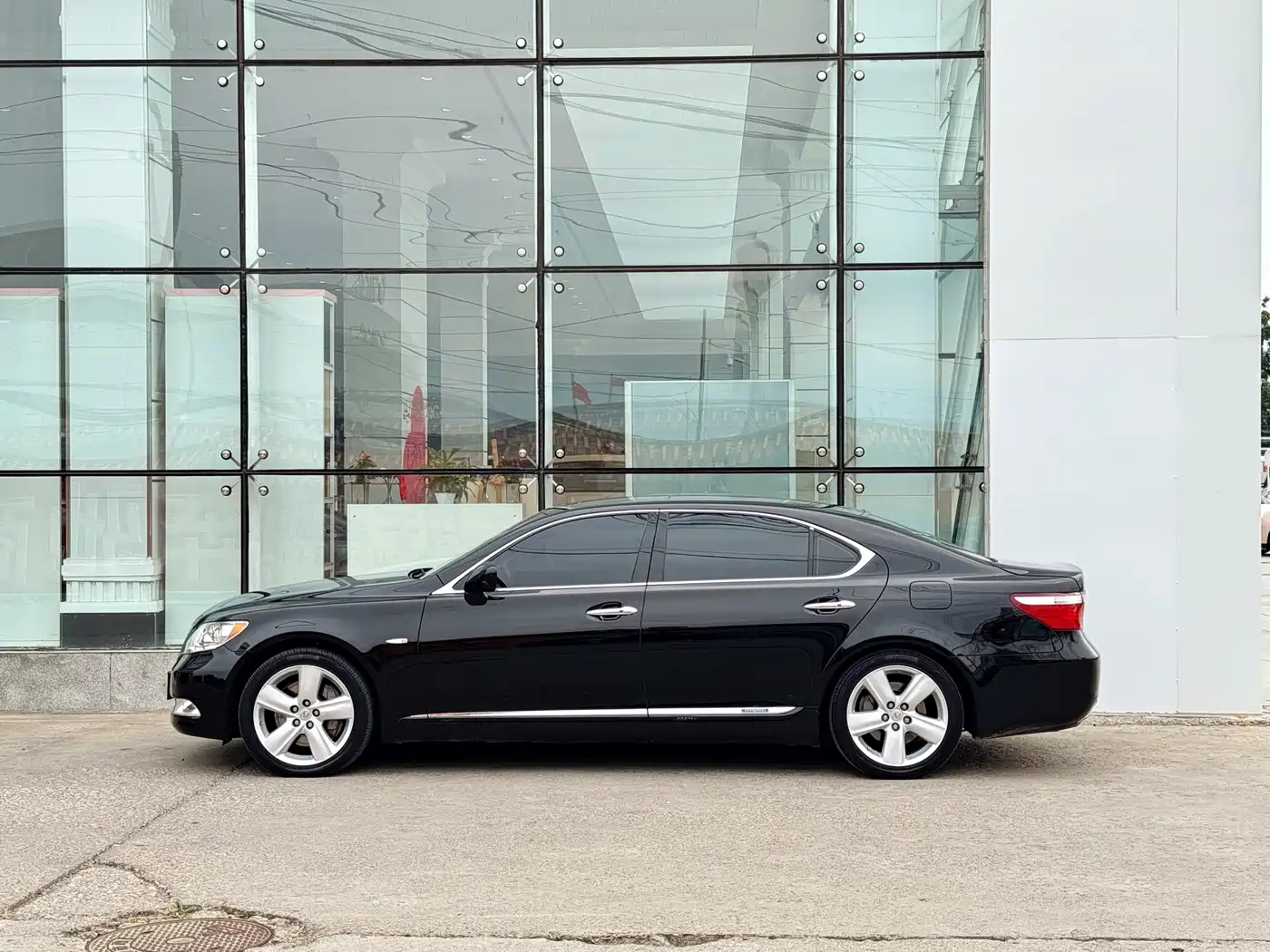 Lexus LS 2006 460L Premium Edition фото 8