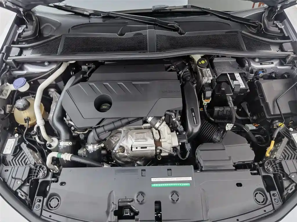 Peugeot 408X 2023 Gravity Edition фото 6