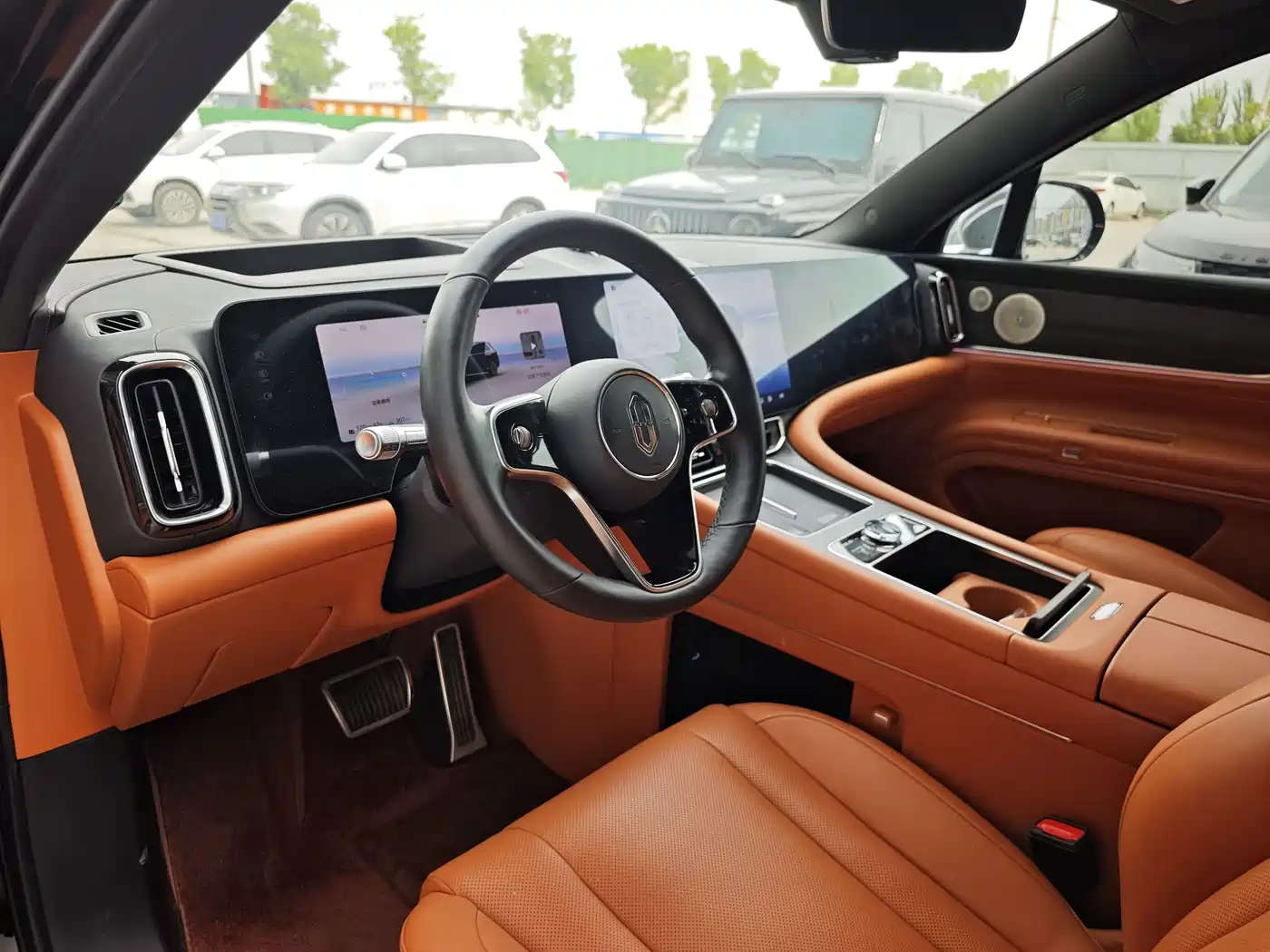 AITO Wenjie AITO M9 2024 Range Extender Ultra 52kWh 6-seater фото 5