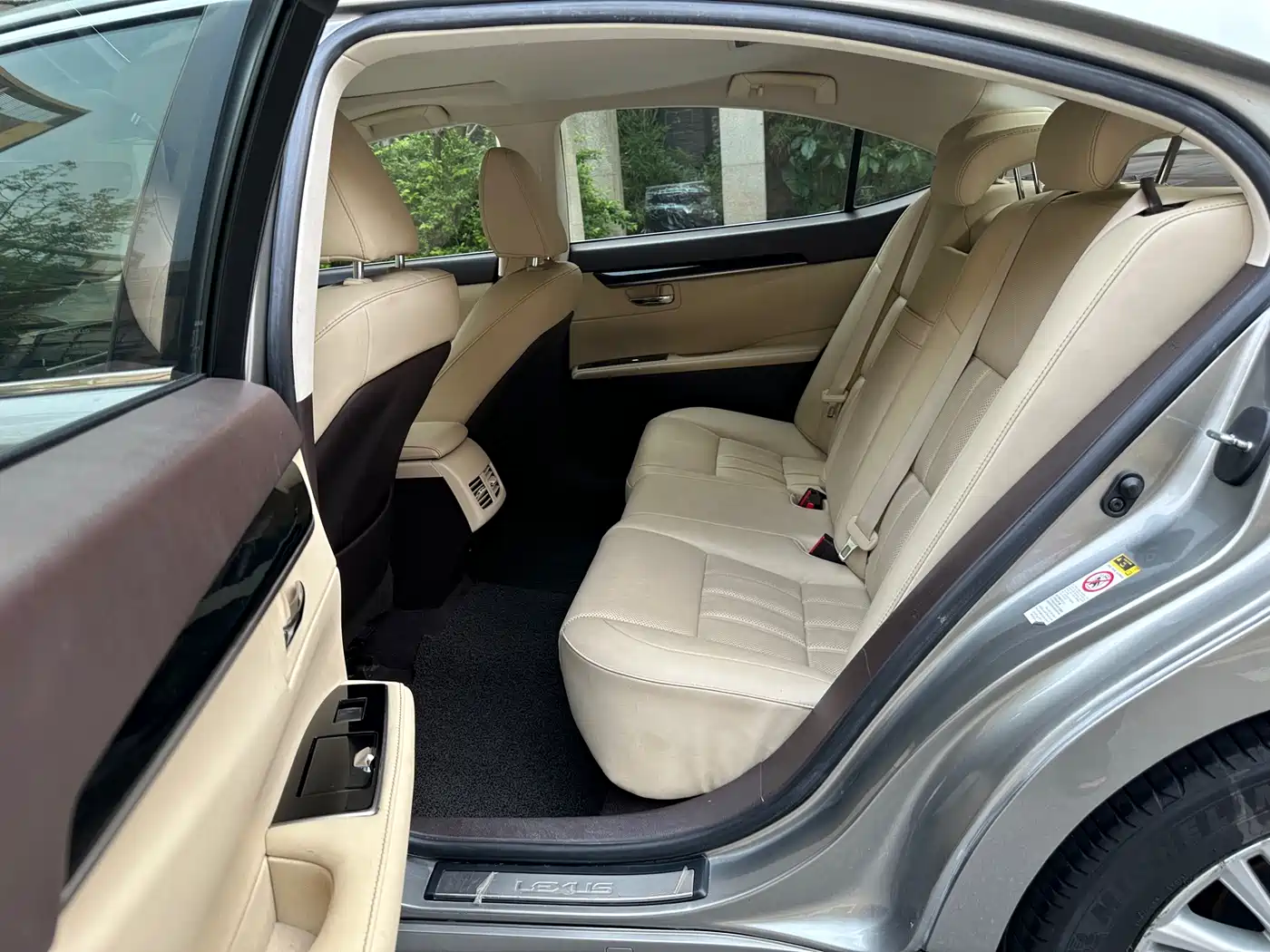 Lexus ES 2015 200 Elite Edition фото 18