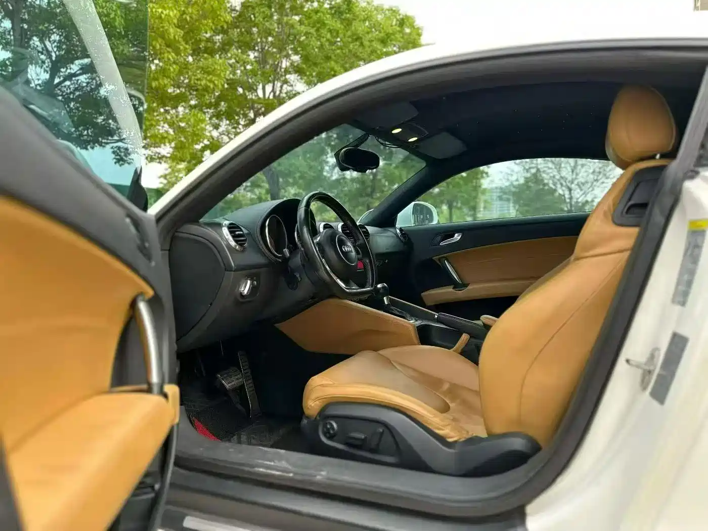 Audi TT 2012 2011 TT Coupe 2.0TFSI