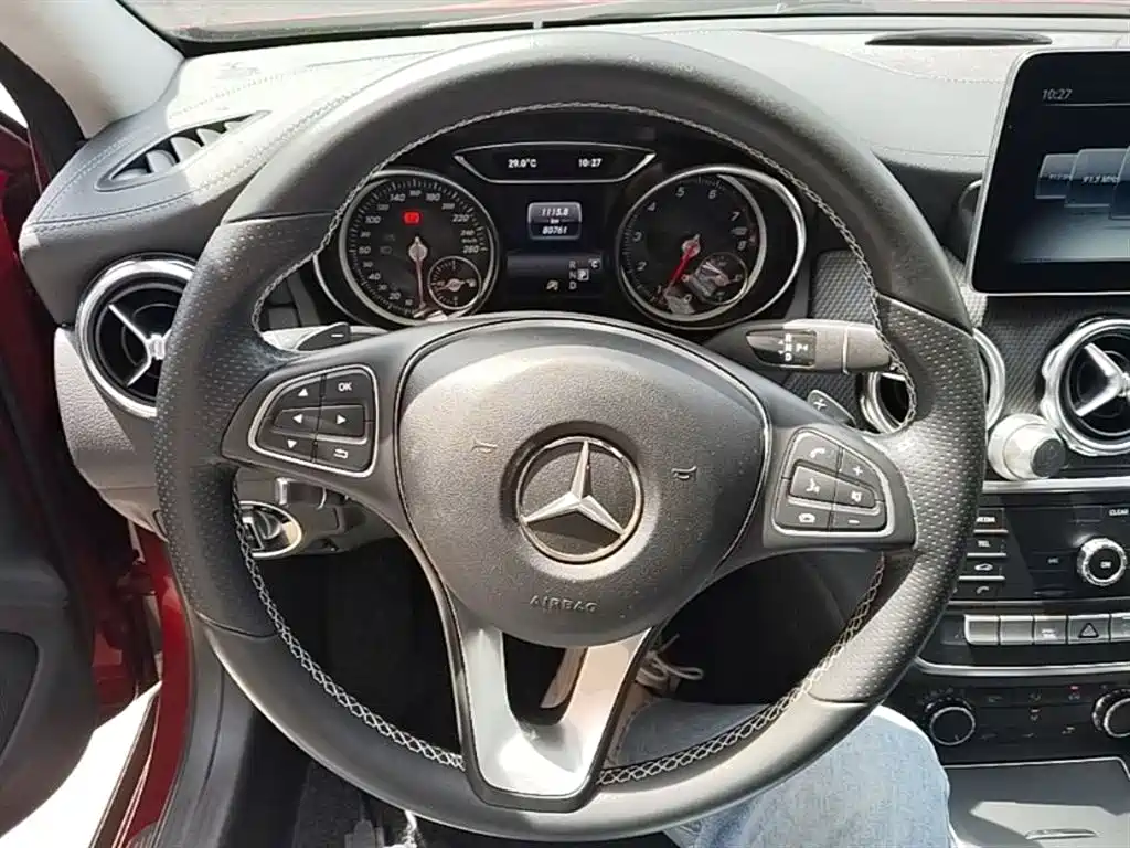 Mercedes-Benz GLA 2018 GLA 200 Fashion фото 11