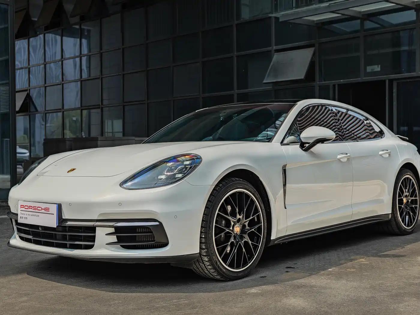 PORSCHE PANAMERA