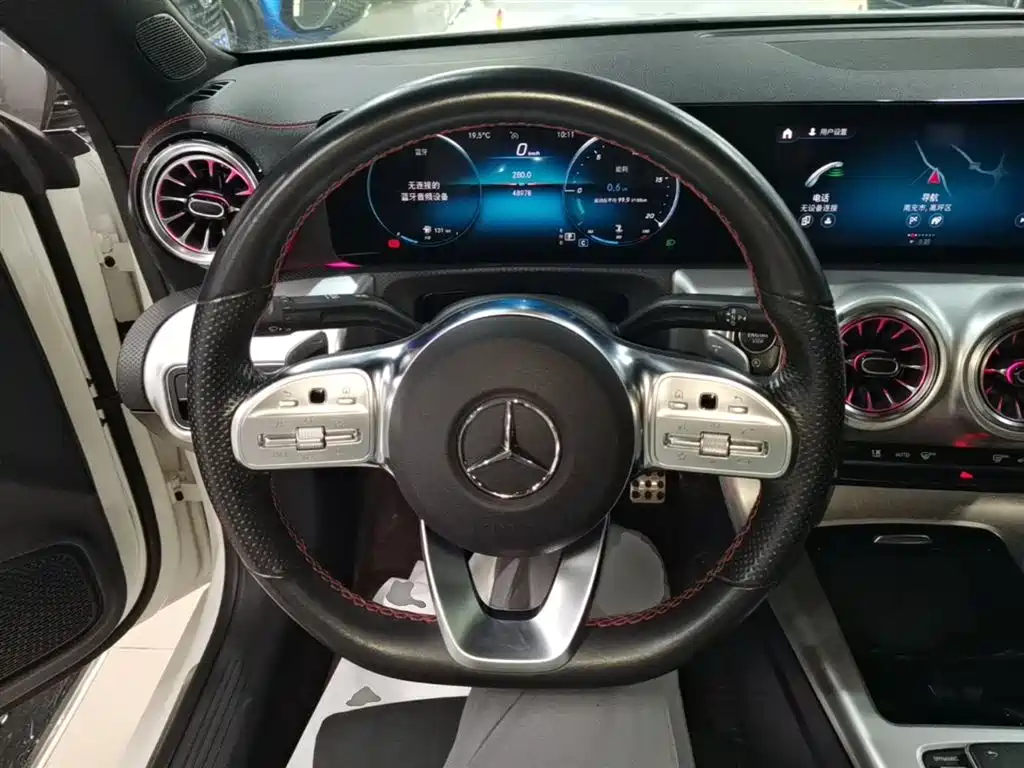Mercedes-Benz CLA (Import) 2021 CLA 200 фото 11