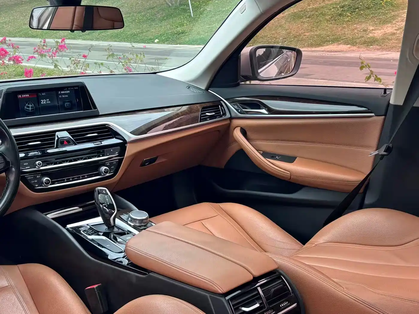 BMW 5 Series 2018 528Li Launch Special Edition фото 14