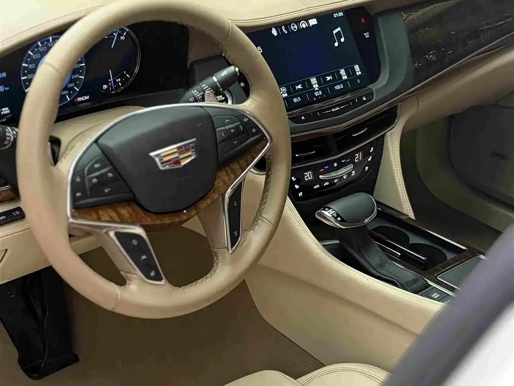 Photo 11 - Cadillac CT6