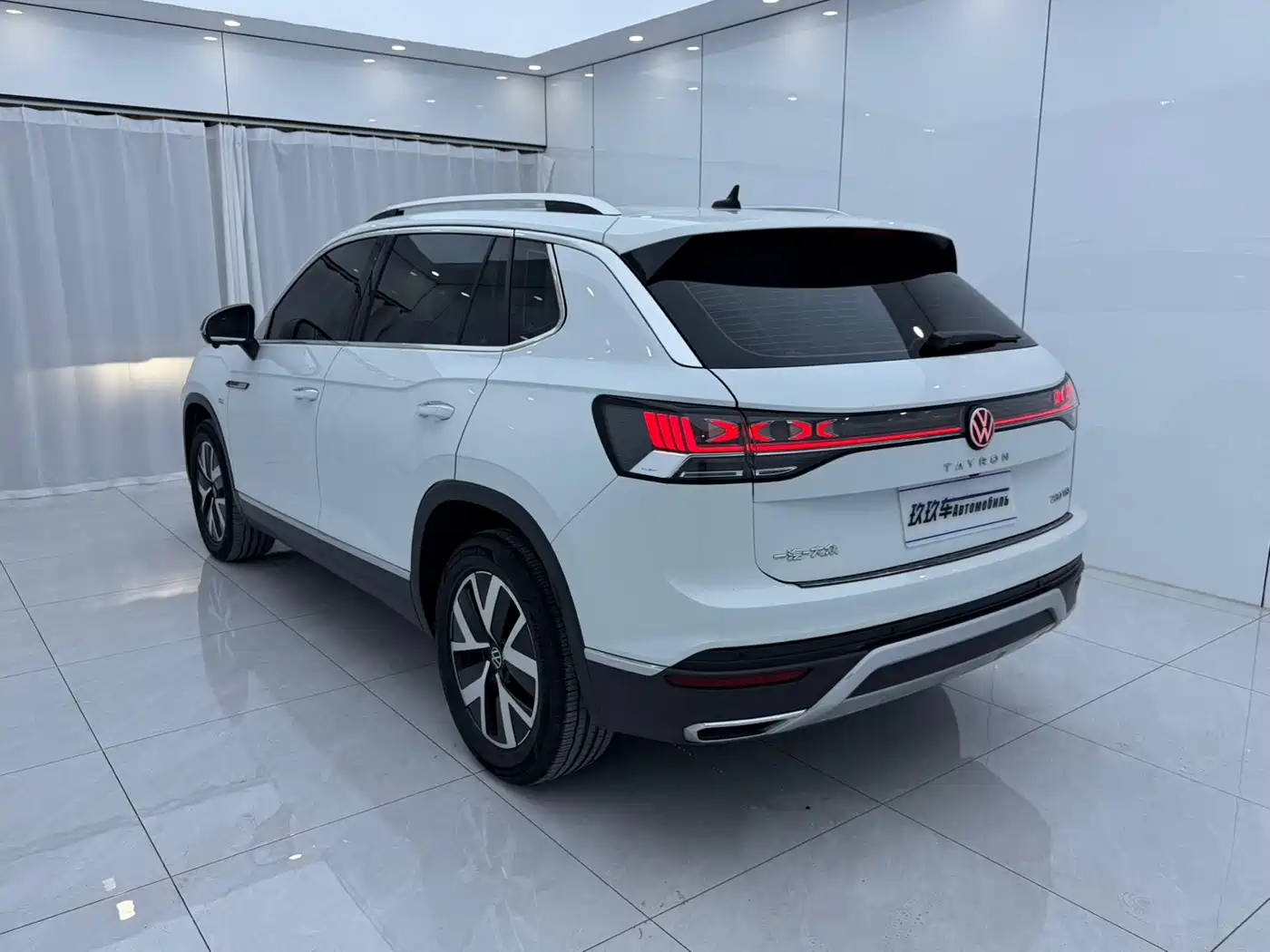 Volkswagen Tayron 2023 280TSI 2WD Luxury Plus Advanced Edition фото 6
