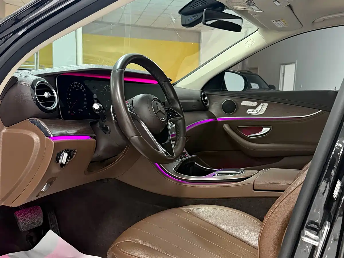 Mercedes-Benz E-Class 2021 E 300 L Fashion фото 4