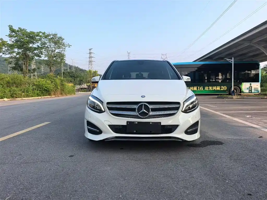 Mercedes-Benz B-Class 2015 B 200 Style фото 2
