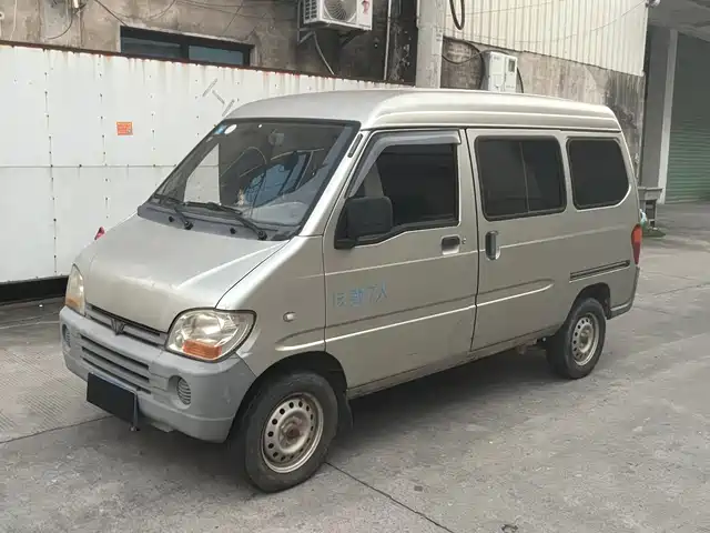  Wuling Motors Wuling Zhiguang 2010 Model 1.0L Career Edition