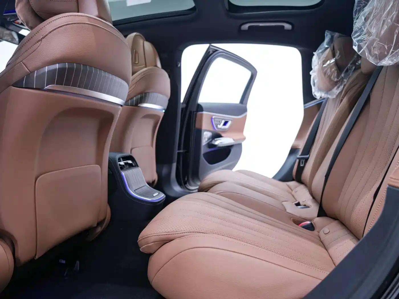 Mercedes-Benz E-Class 2024 Model E 300 L Luxury фото 26