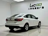 Фото 4 - Ford Focus
