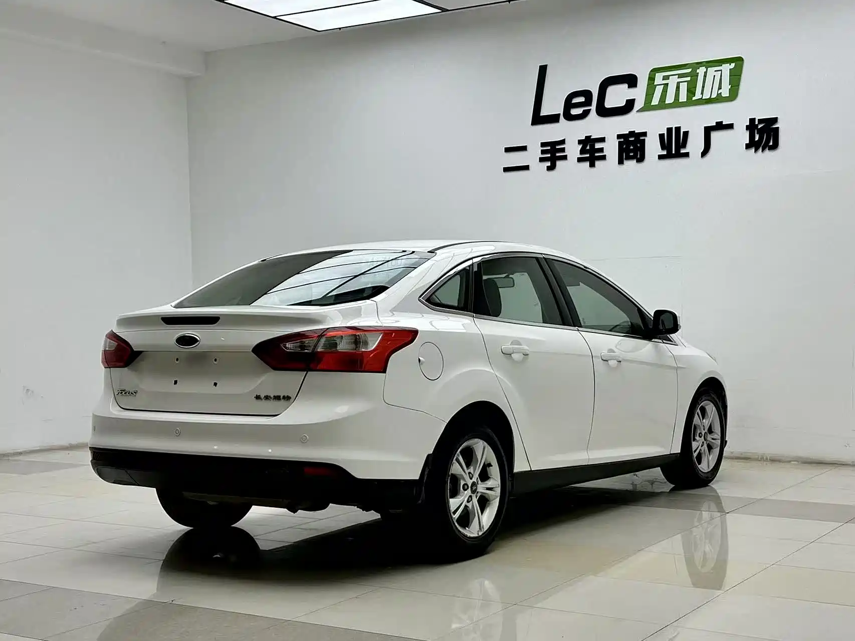 Фото 4 - Ford Focus