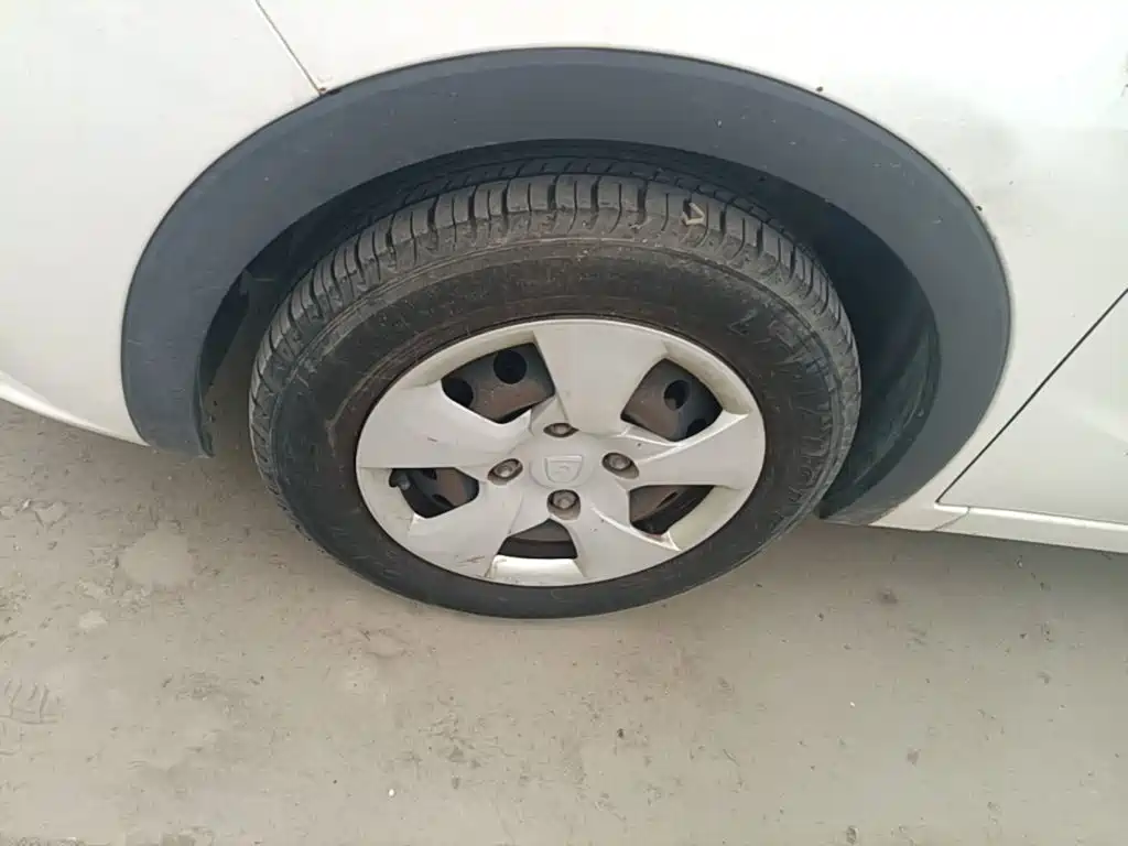 Baojun 310 2017 2016 1.2L Manual Value Edition