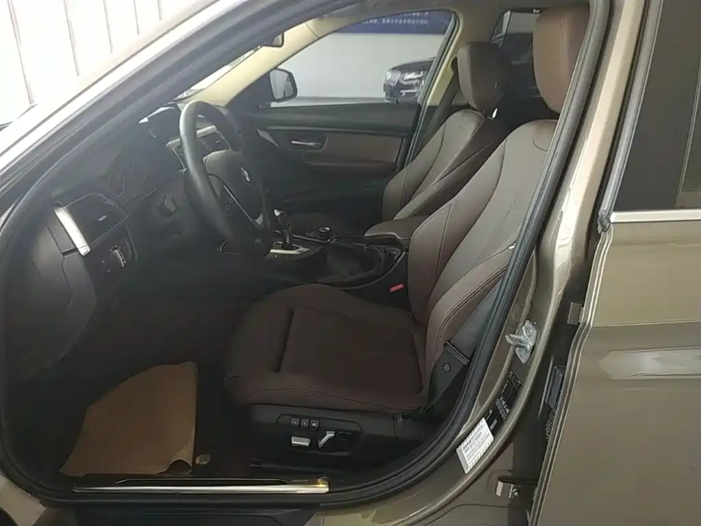 BMW 3 Series 2018 320Li Fashion Style фото 15