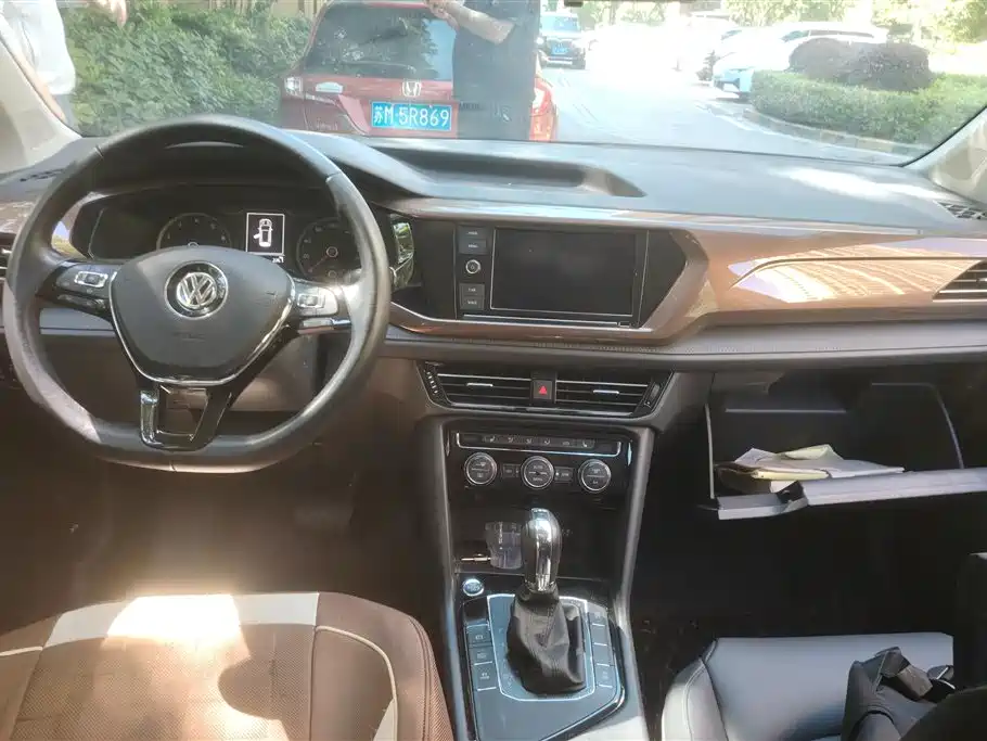 Volkswagen Tharu 2019 280TSI 2WD Luxury Edition China V фото 12