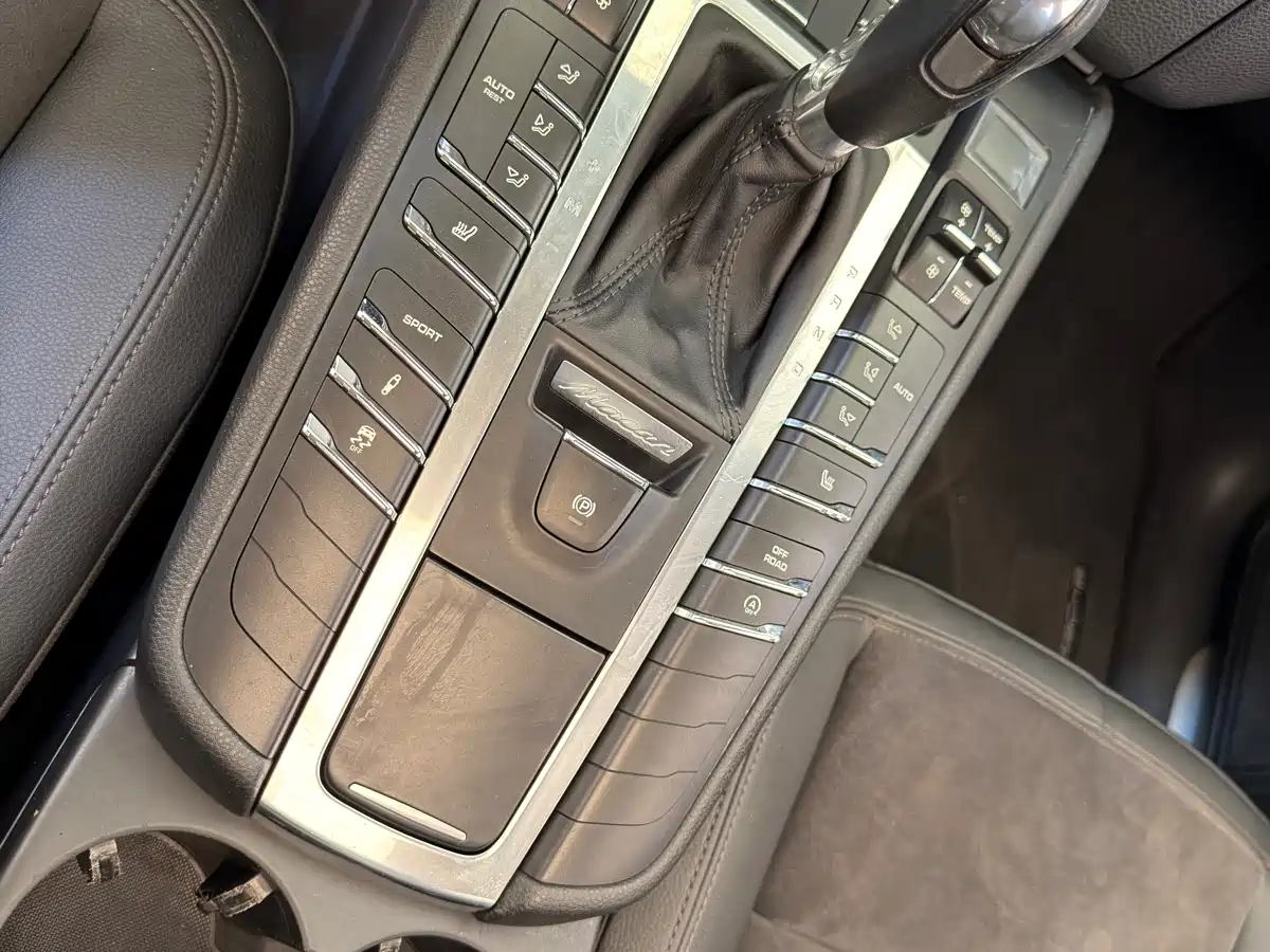 Porsche Macan 2014 Macan 2.0T фото 12