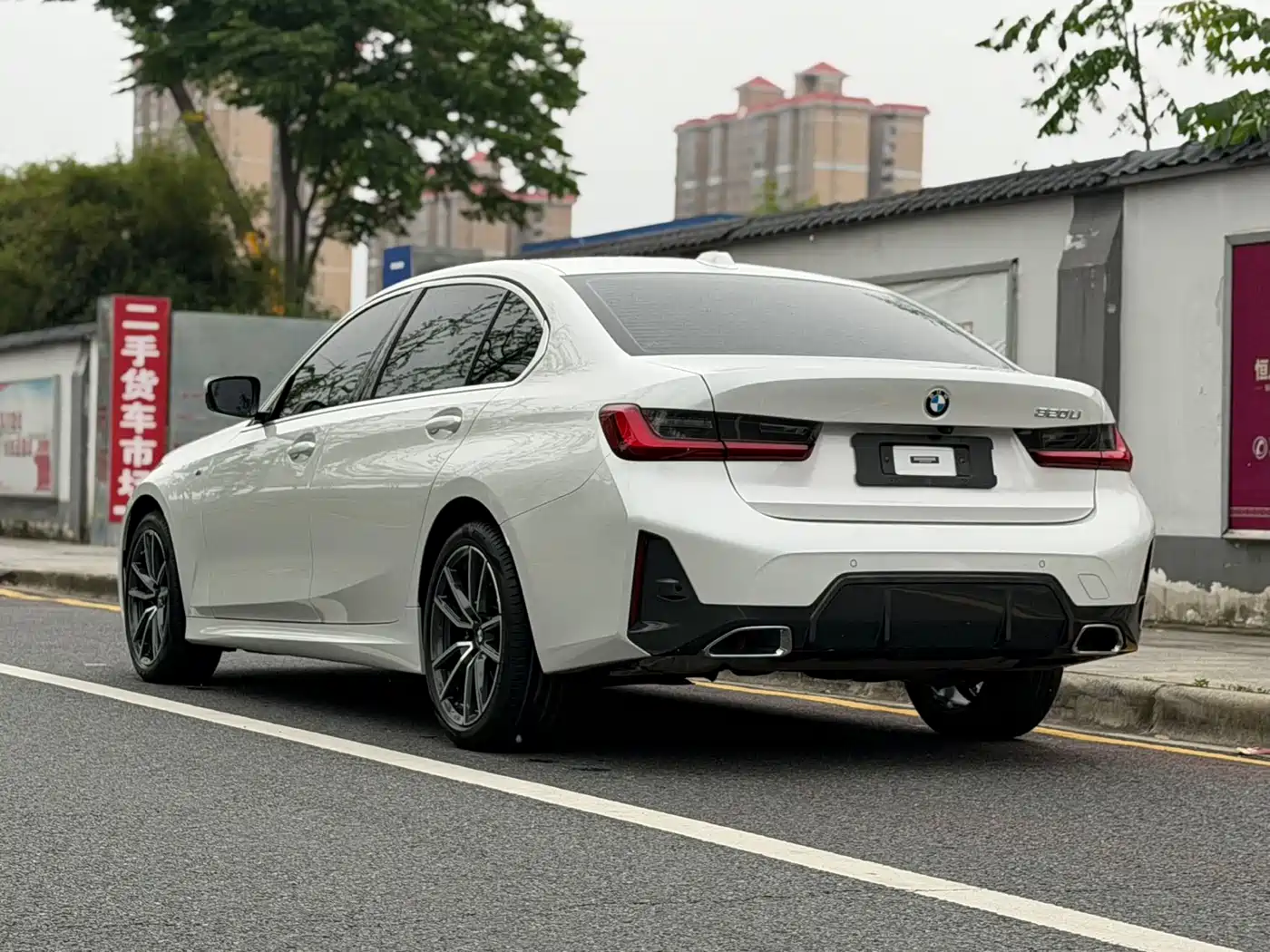 BMW 3-SERIES