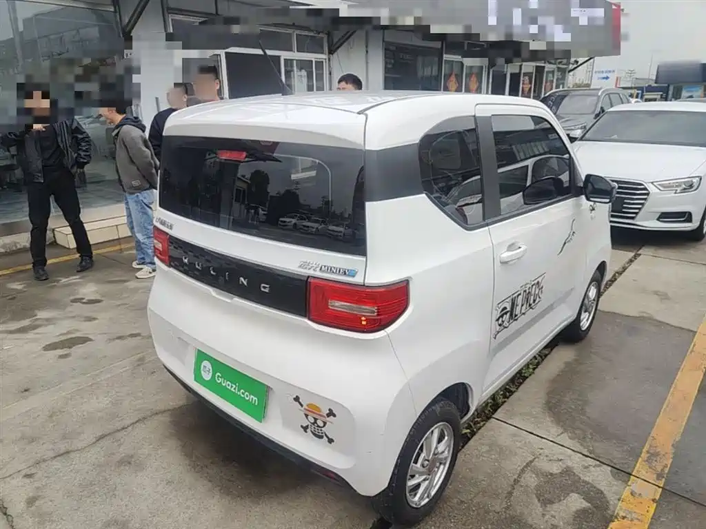 WULING AUTOMOBILE HONGGUANG MINIEV
