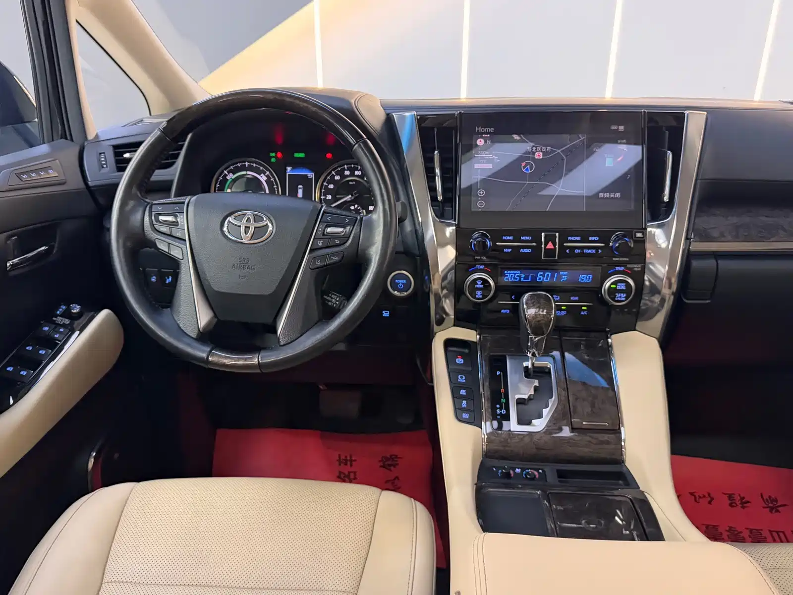 Фото 25 - Toyota Vellfire