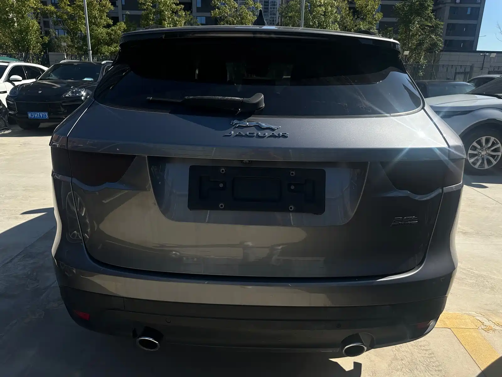 Фото 5 - Jaguar F-PACE