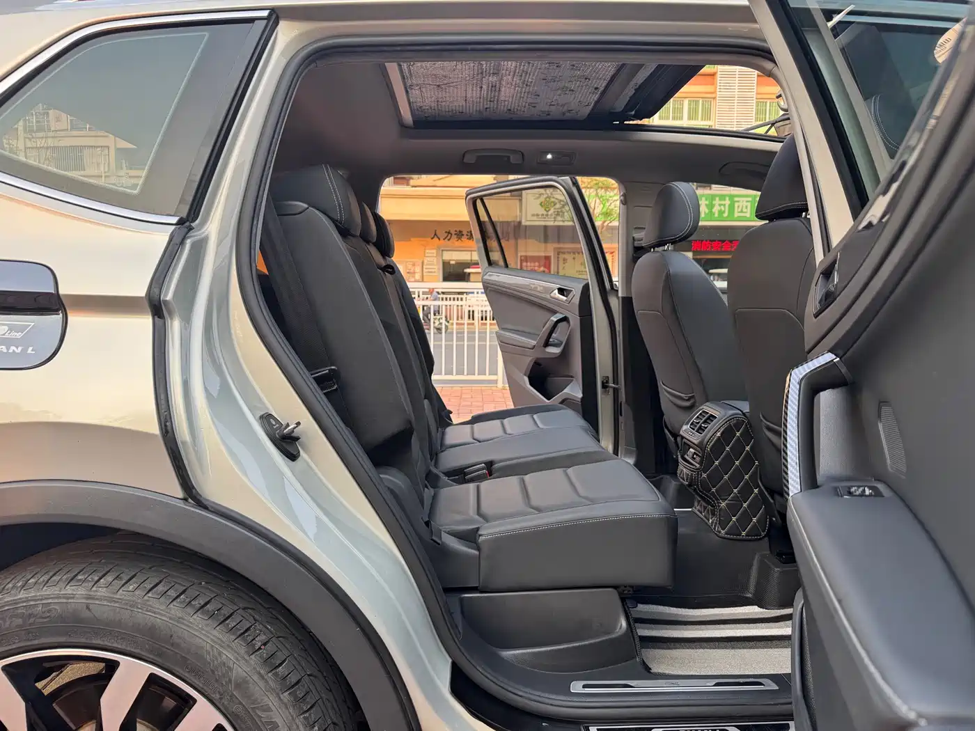 Volkswagen Tiguan L 2021 380TSI Automatic 4WD R-Line Premium 7-seater фото 15