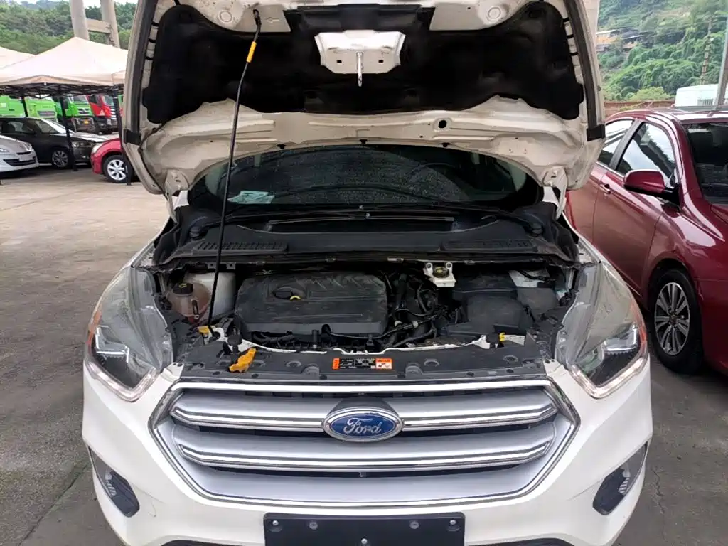 Фото 20 - Ford Kuga