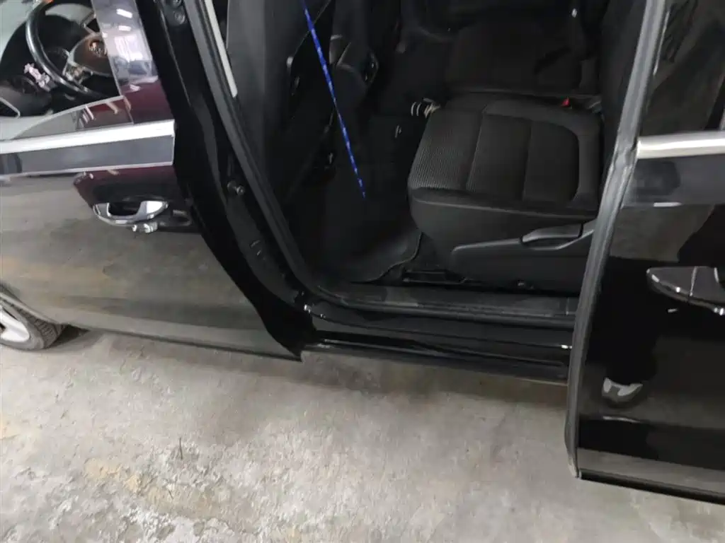 Volkswagen Sharan 2018 380TSI Comfort 7-Seater фото 22