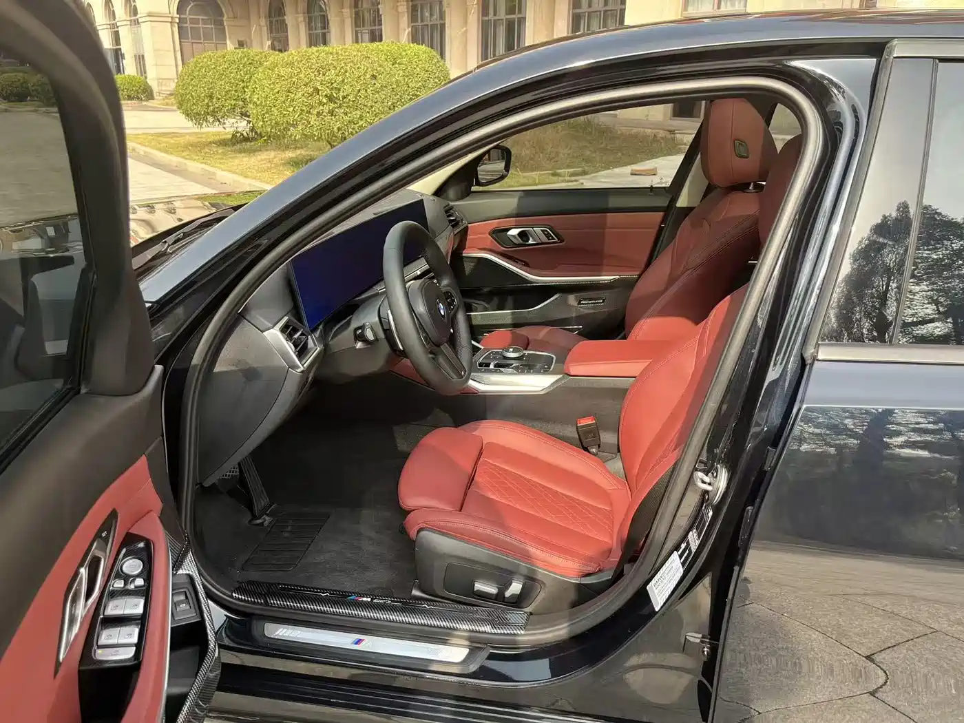 BMW 3 Series 2023 325Li M Sport Package фото 9