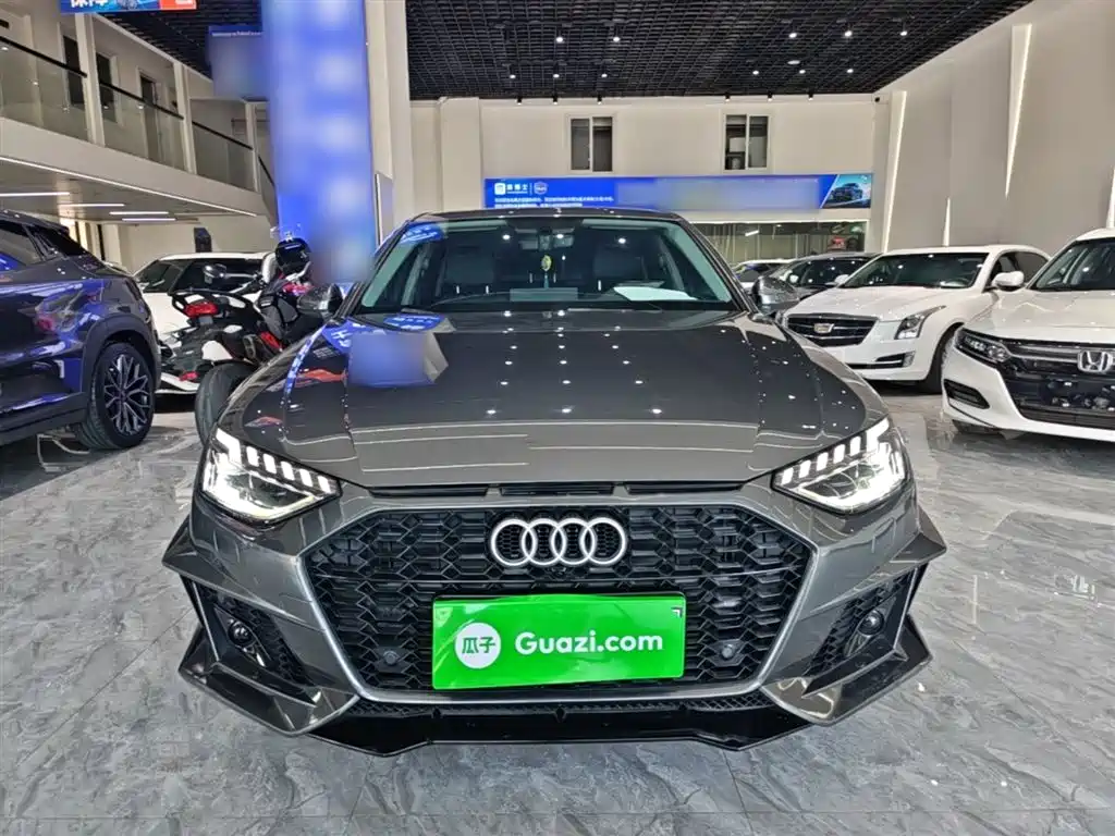 Audi A4L 2020 40 TFSI quattro Luxury Dynamic фото 3