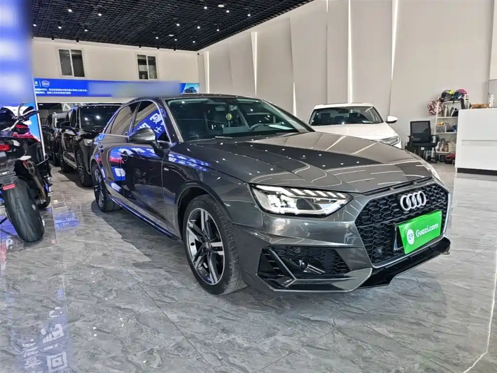 Audi A4L 2020 40 TFSI quattro Luxury Dynamic фото 4