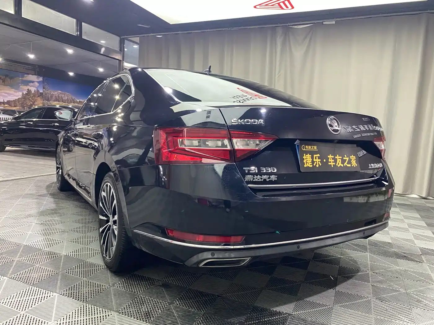 Škoda Superb 2018 TSI330 DSG Luxury Edition China V фото 5
