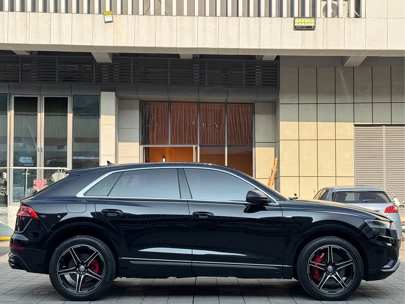 Audi Q8 2019 55 TFSI Premium Dynamic фото 12