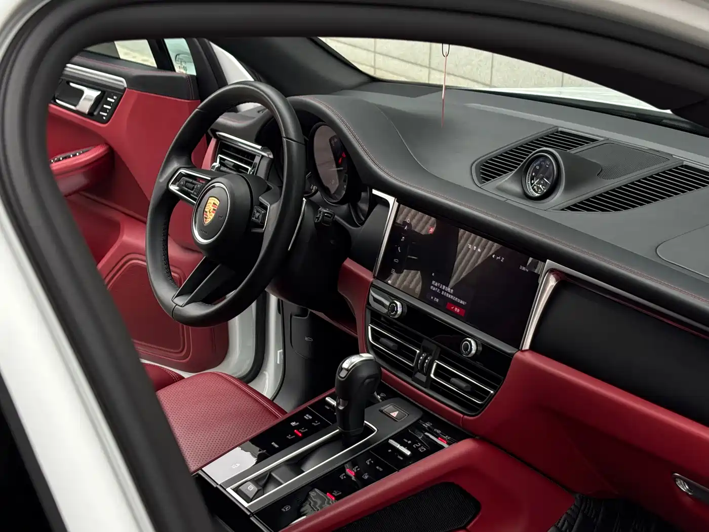 Porsche Macan 2024 Macan 2.0T фото 16