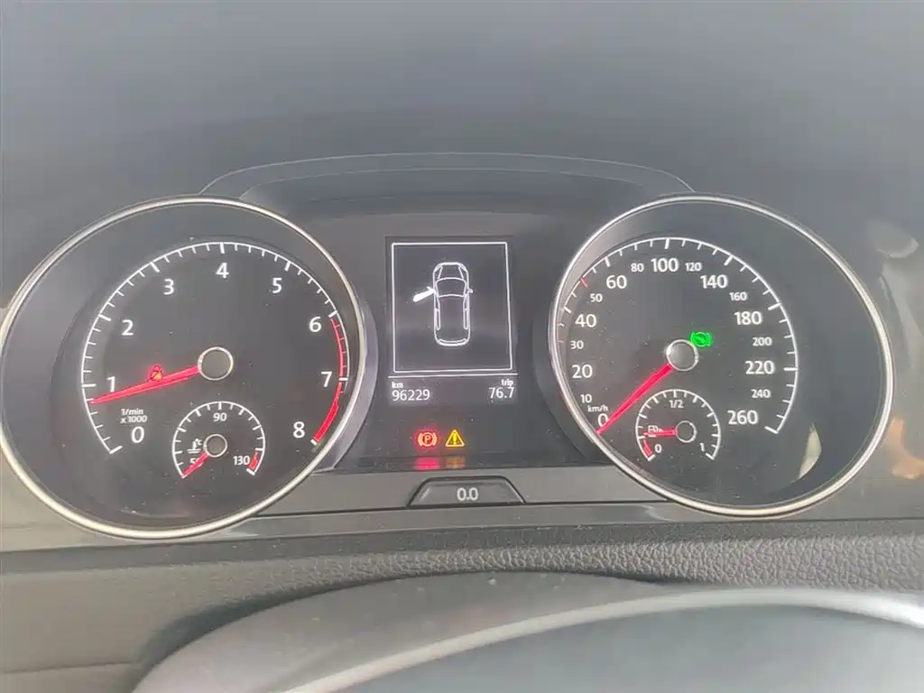 Volkswagen Golf 2018 230TSI Automatic Luxury фото 12