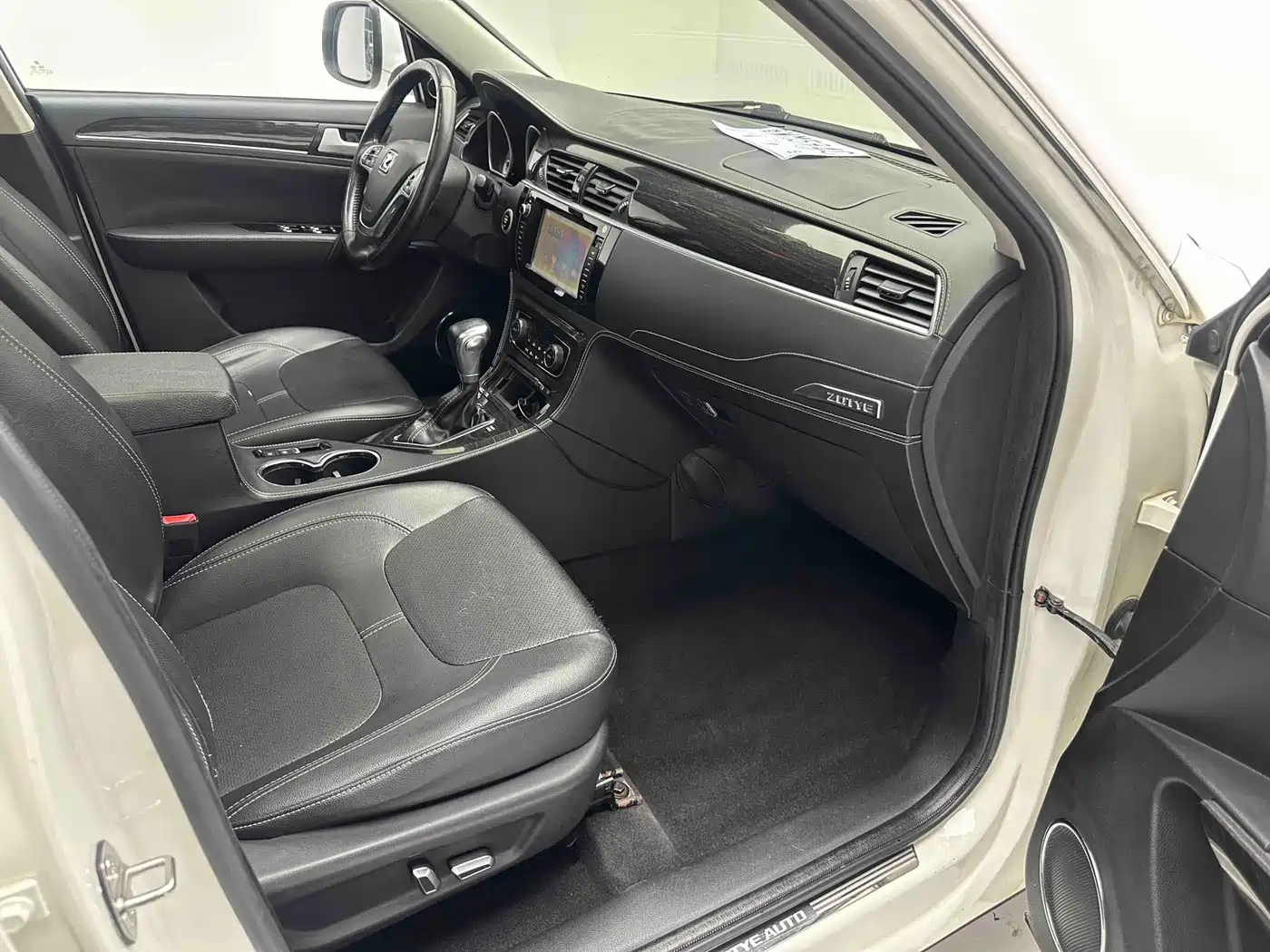Zotye T600 2015 2015 2.0T DCT Luxury