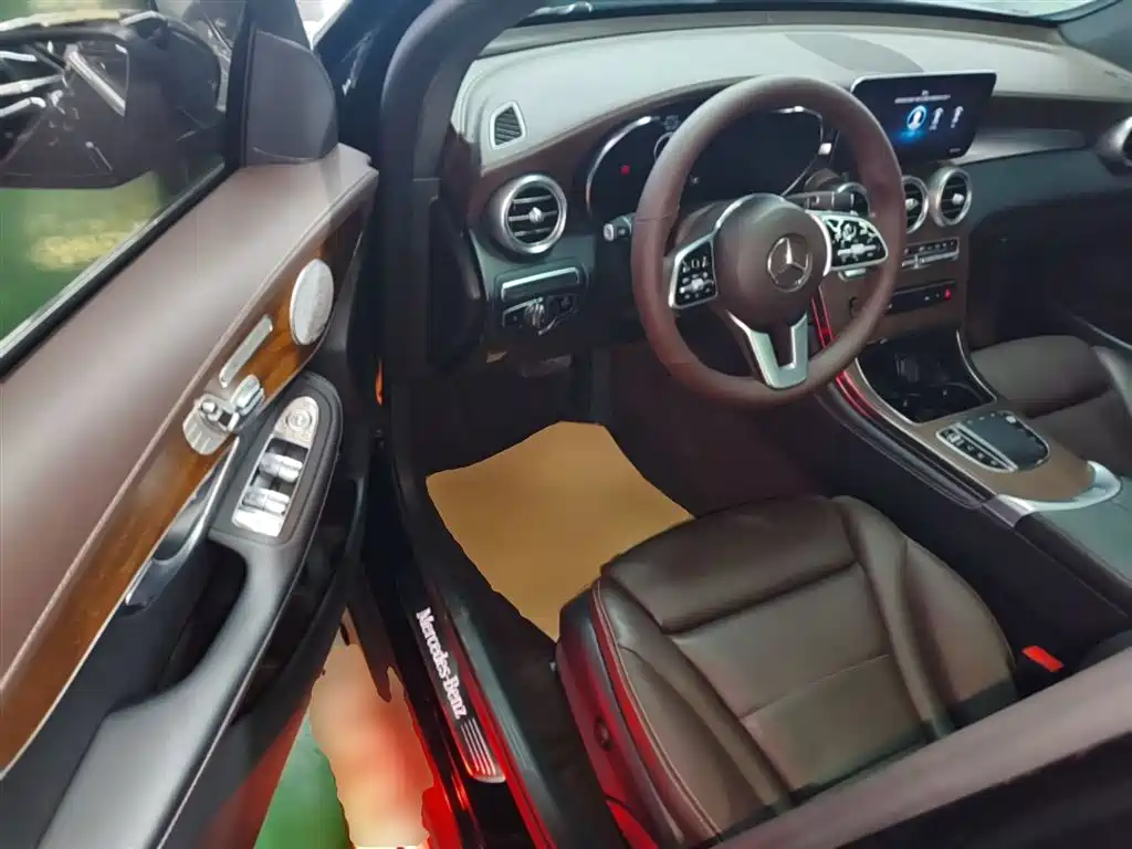 Mercedes-Benz GLC 2020 Facelift GLC 300 L 4MATIC Dynamic фото 16