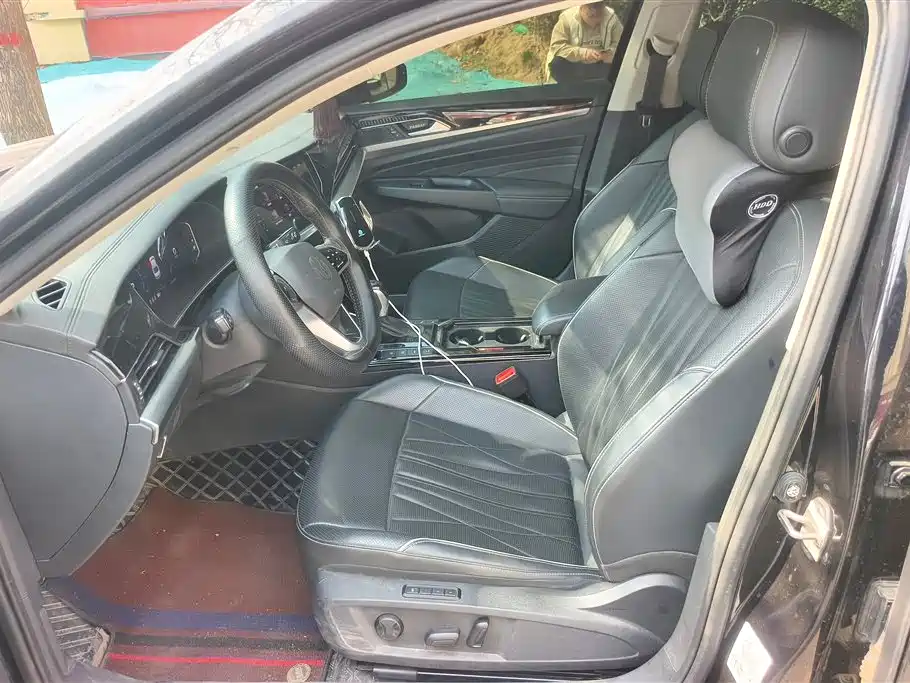 VOLKSWAGEN PASSAT NEW ENERGY