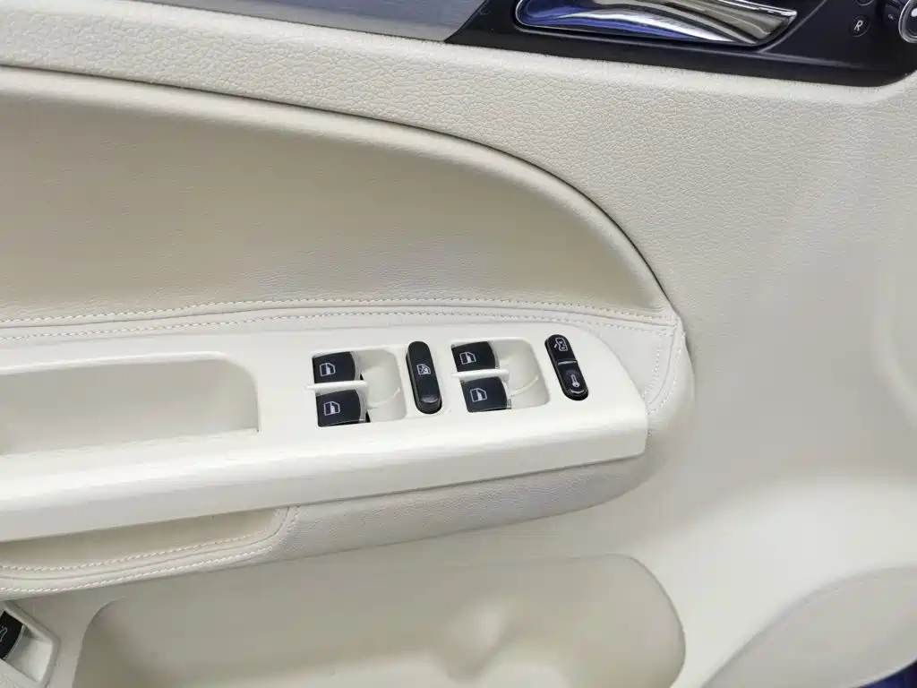 Volkswagen Bora 2011 2011 1.6L Automatic Fashion