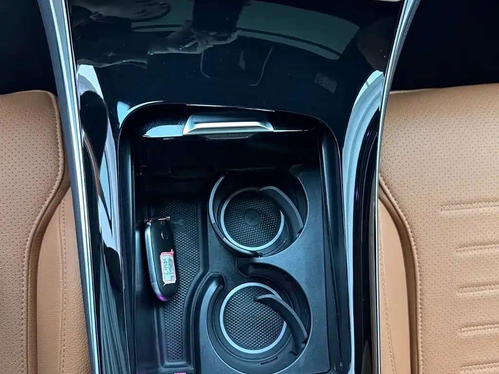 Mercedes-Benz GLC 2024 GLC 300 L 4MATIC Dynamic 7-seater фото 13