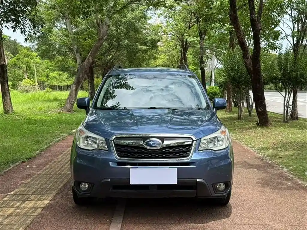 Subaru Forester 2013 2.5i Automatic Luxury Edition фото 2