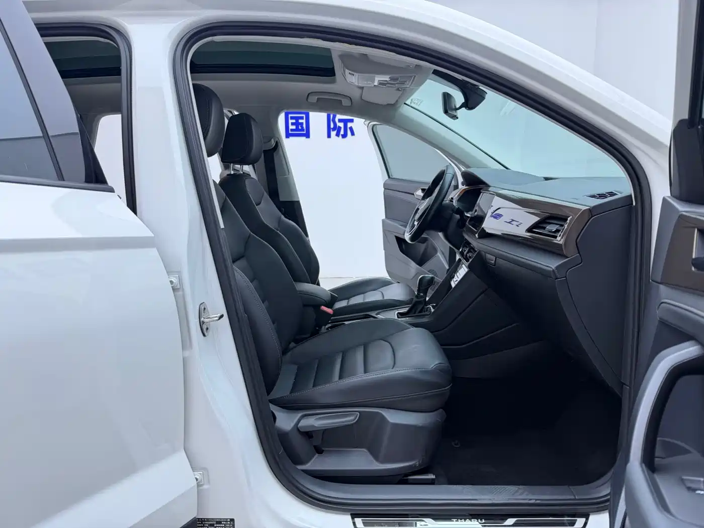 Volkswagen Tharu 2021 Model 280TSI 2WD Comfort Edition фото 14