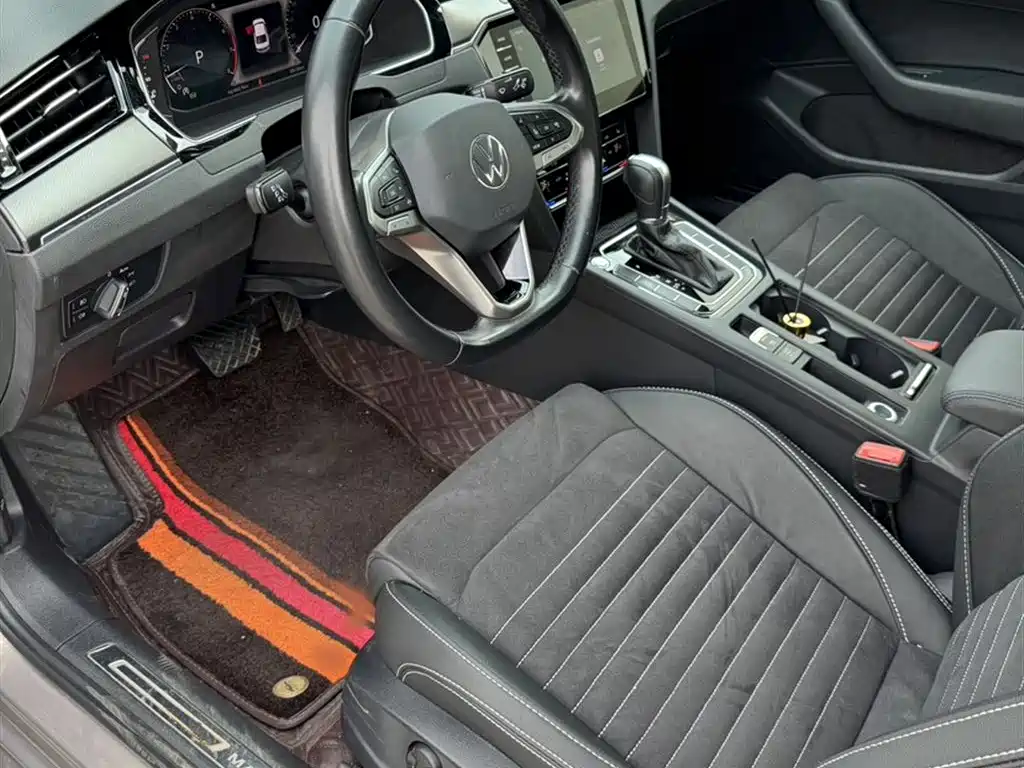 Volkswagen Magotan 2020 330TSI DSG Luxury фото 13